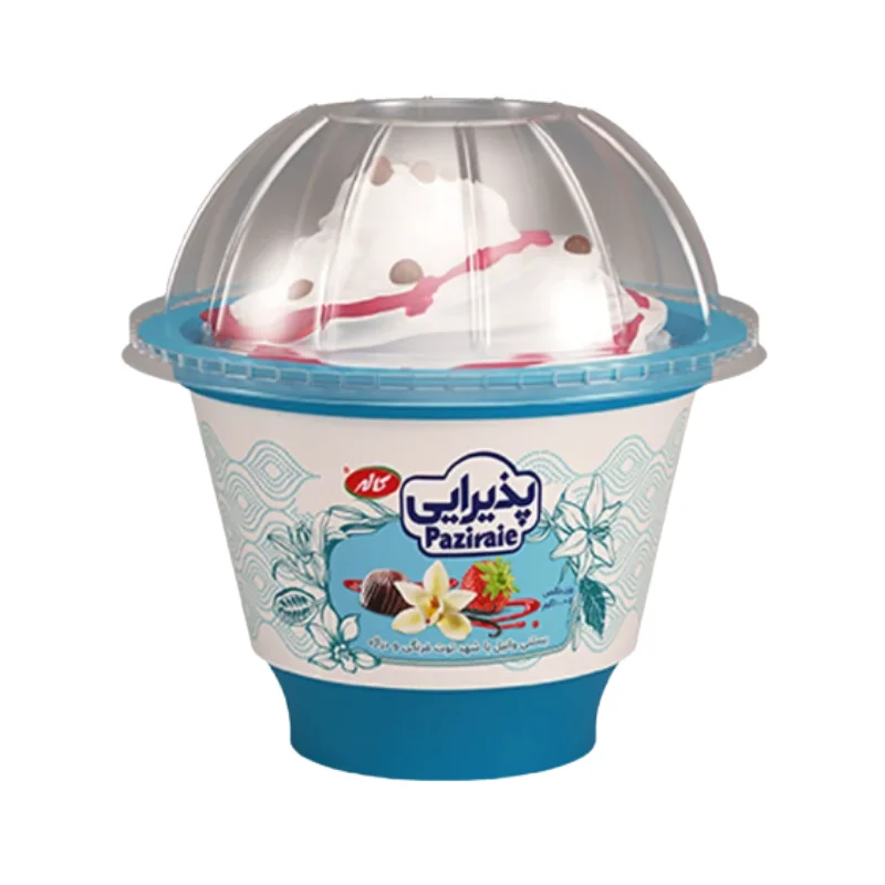 وانیل با توت‌فرنگی